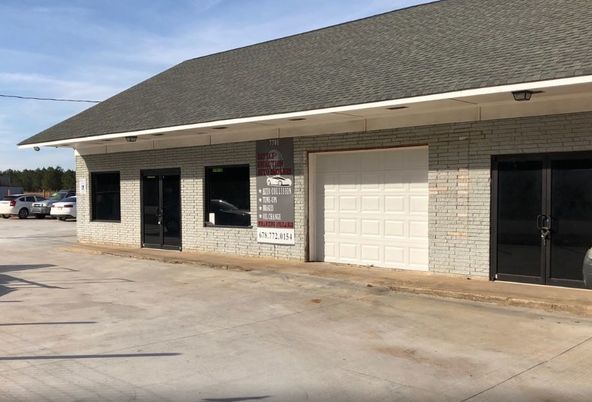 Income Producing - Owner User -- Automotive Space Atlanta-MSA -- 10 Cap: 7701 Roosevelt Hwy, Fairburn, GA 30213